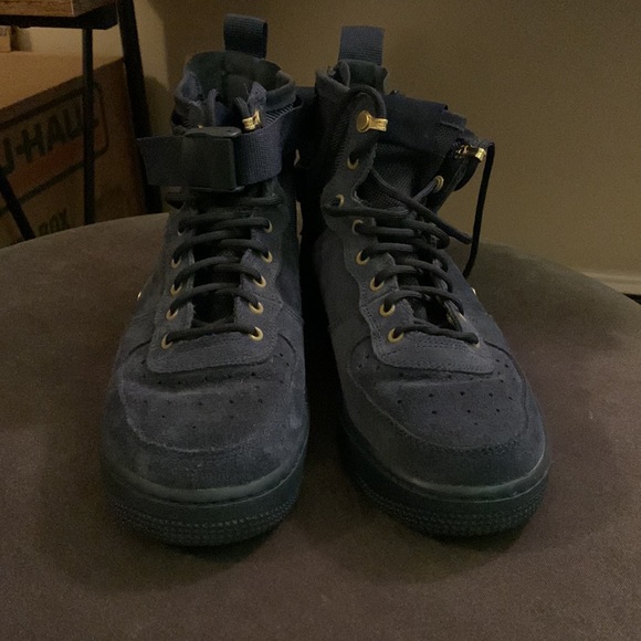 Nike Air Force 1 - Picture 2 of 7